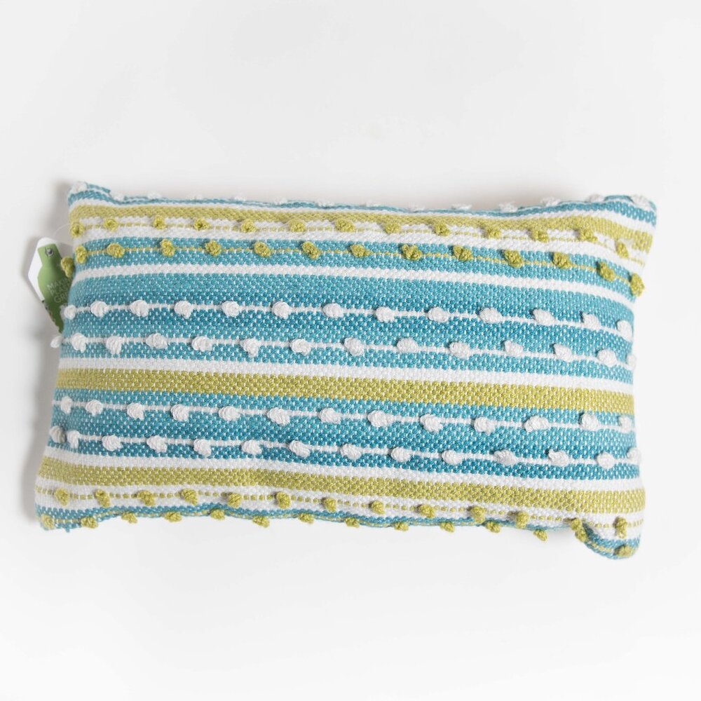 Divine Home Indoor/Outdoor Throw Pillow Yarn Knots Stripes